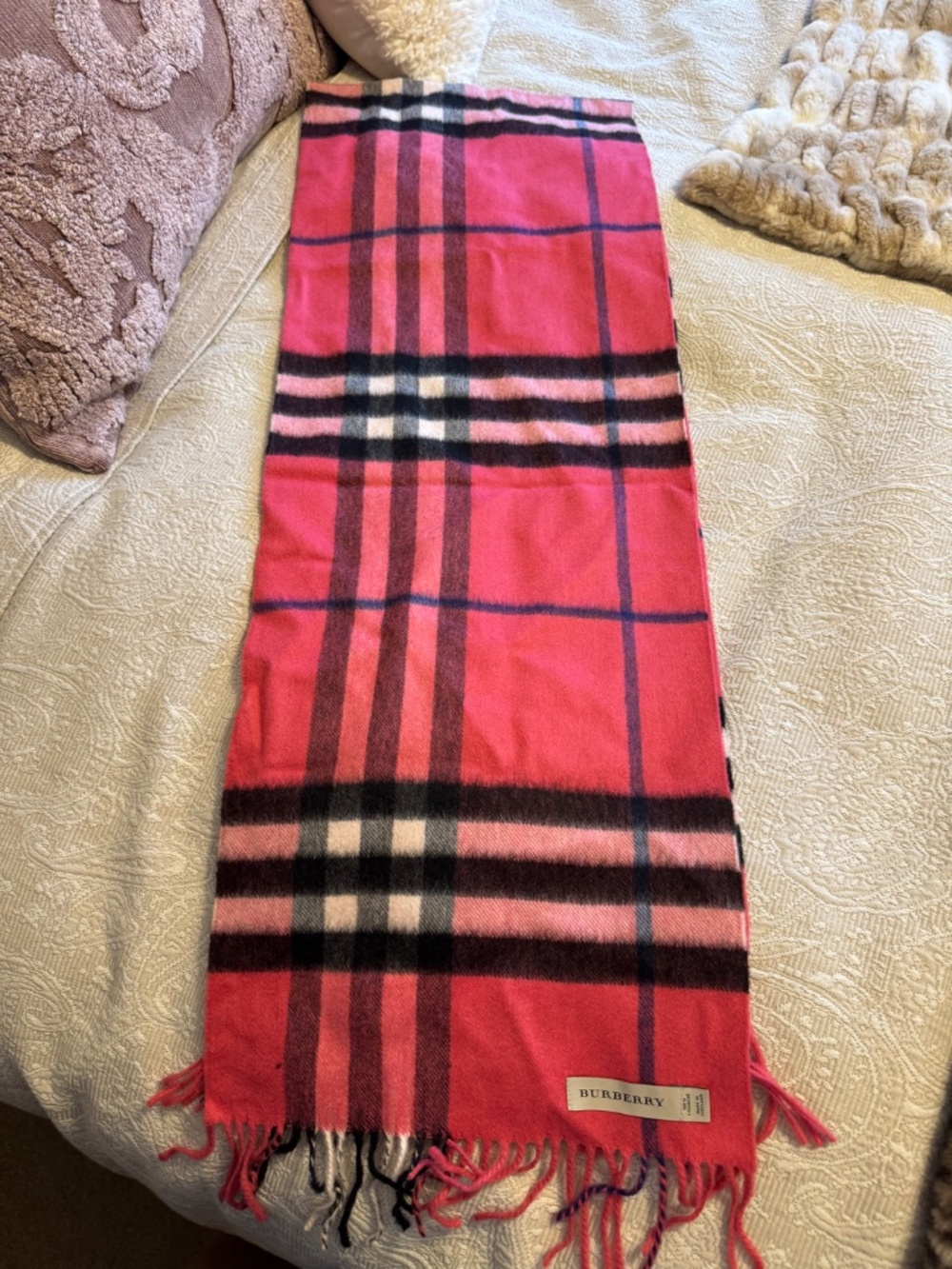 Burberry 100% Cashmere Pink Check Scarf Made in Scotland - Picture 3 of 3